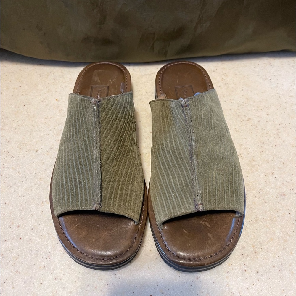 Cole Haan Suede Top Seam Corduroy Look Olive Green Women Size 7.5 Preowned USED